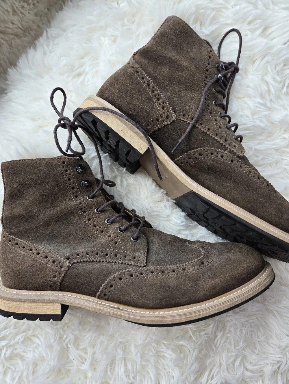 Banana Republic Booth Soft Brown Calf Suede Brogue Boot US 9.5